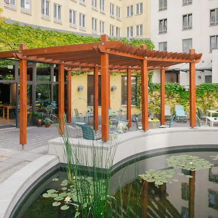 Vienna House Easy By Wyndham 4*